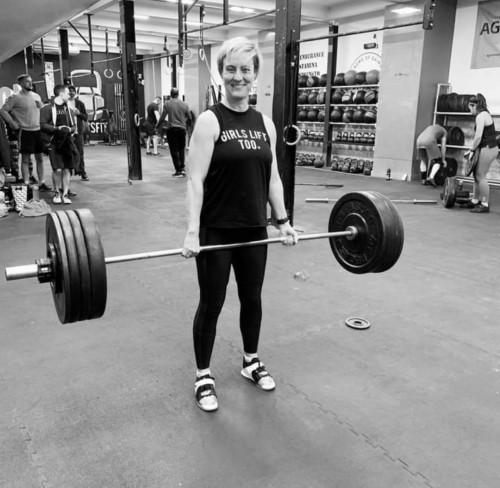 The Benefits of CrossFit for Women: Empowerment and Strength
